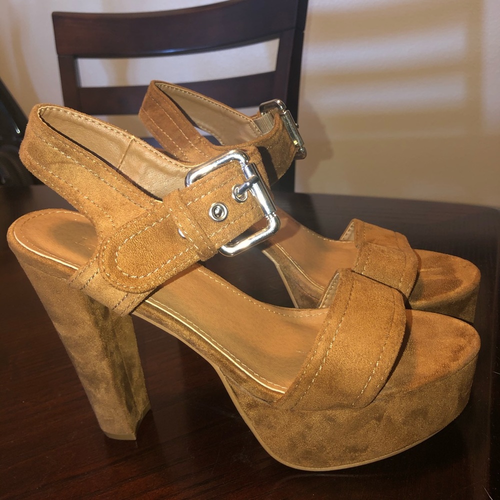 Cute platform sandal